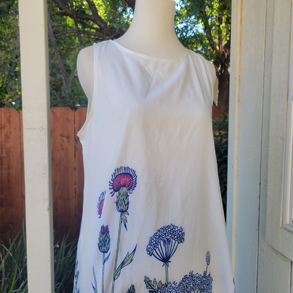 White Growing Floral Print Sleeveless Maxi Dress with Pockets - Picture 6 of 10